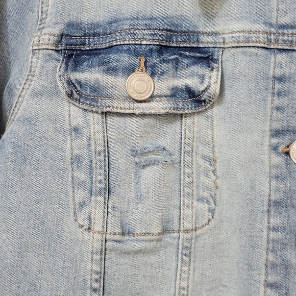 LC Lauren Conrad New Core Denim Jacket - Picture 7 of 13